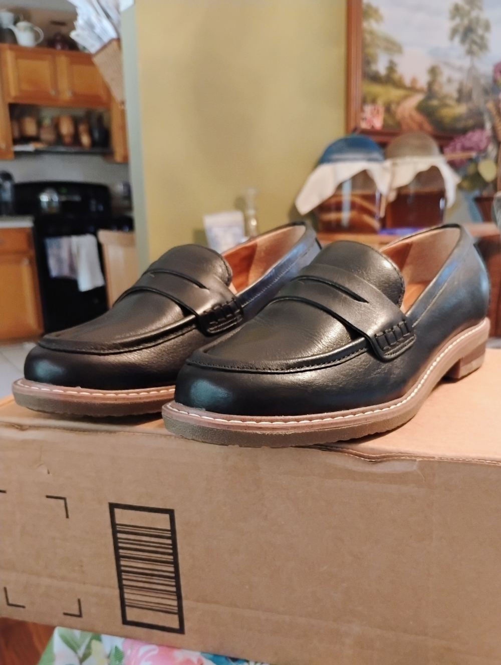 Earth Javas  Black Leather Penny Loafers